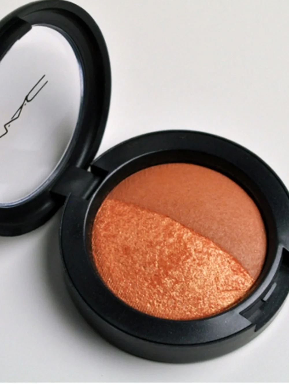 MAC Cosmetics Mineralize Blush in A Little Bit Of Sunshine - LE & Discontinued
